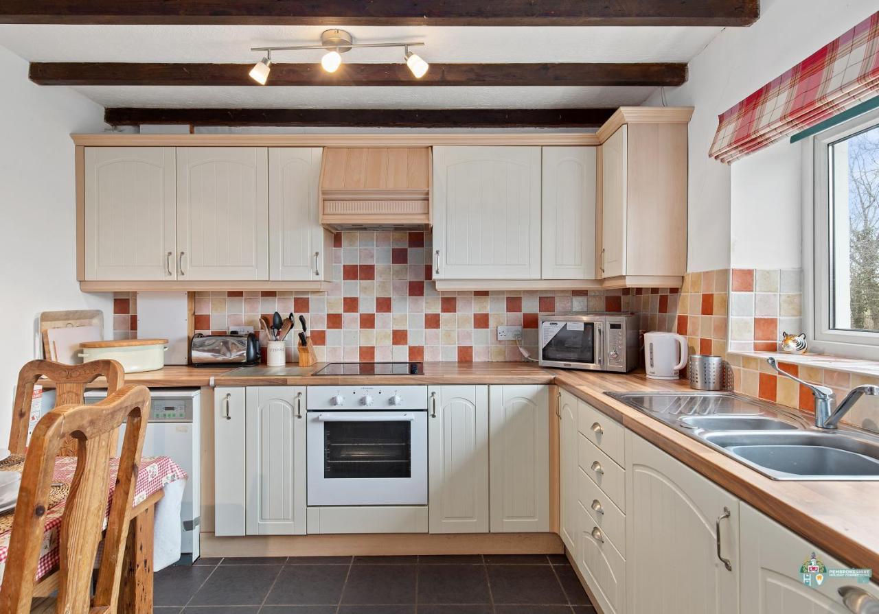 Lambston Cottage - A Pembrokeshire Home Away From Home Pelcomb Exterior photo